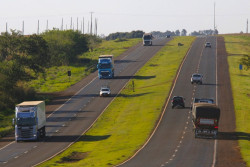 Dia de Finados: BR-163 deve receber 276 mil veículos em 5 dias em MS