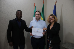 Dourados recebe certificado da Agência da ONU para as Migrações