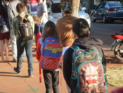 Responsáveis de alunos cadastrados na REME podem fazer rematrícula