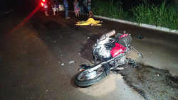 Motociclista morreu na hora com o impacto do acidente (Imagem: Adilson Domingos)