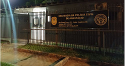 Homem mata esposa, esconde corpo e se entrega à polícia