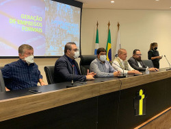 Alan Guedes acompanha Onyx Lorenzoni em agenda na Assomasul