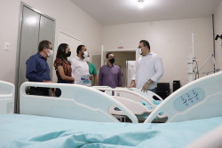 Alan Guedes entrega 15 leitos covid no Hospital da Vida