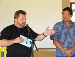 Vereador Laudir Munaretto, durante o encontro com os líderes comunitários, domingo (Imagem: A. Frota)
