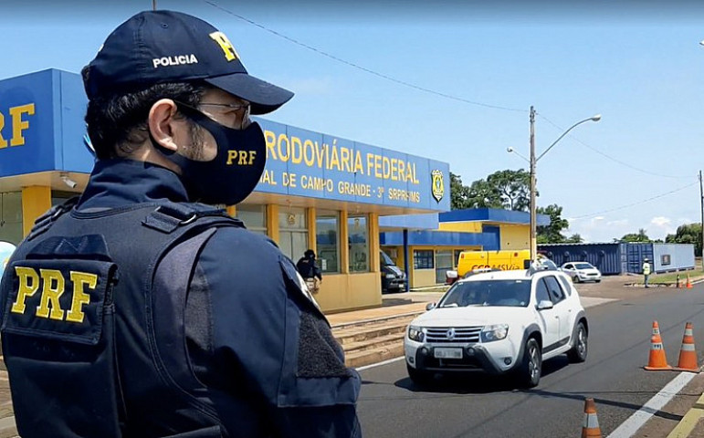 No Mato Grosso do Sul, 500 PRFs distribuídos em  9 Delegacias e 23 Unidades Operacionais da PRF reforçam a fiscalização nos 4.078 quilômetros de rodovias federais (Imagem: Assessoria)