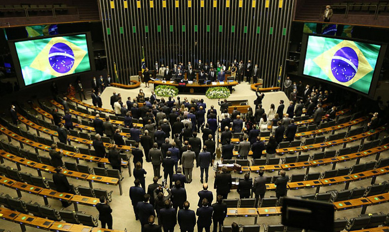 Neste ano, podem trocar de sigla somente os deputados (Imagem: