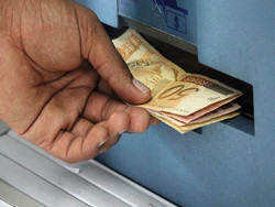 Servidores municipais de Dourados recebem salário nesta sexta