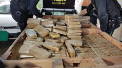 Cocaína encontrada em mesa de sinuca é avaliada em R$ 10,5 milhões