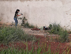 Corpo é encontrado por populares (Imagem: Adilson Domingos)