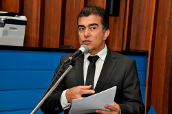 Piso nacional é direito dos professores, diz Marçal Filho