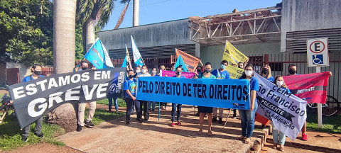 Professores em greve realizam ações em Dourados (Imagem: Simted)