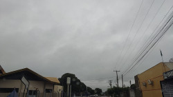 Último dia de março é de friozinho e chuva em Dourados