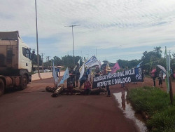 Professores e administrativos entram na quarta semana de greve (Imagem: WhatsApp)