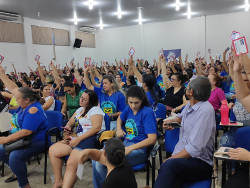 Professores durante assembleia no Simted (Imagem: WhatsApp)