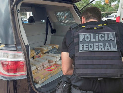 Ação conjunta da polícia e da Receita Federal apreende 125 kg de cocaína