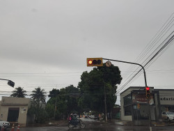 Em Dourados, muitas nuvens com pancadas de chuva e trovoadas isoladas (Imagem: