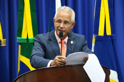 Sérgio Nogueira e Maurício Lemes assumem liderança de Alan na Câmara