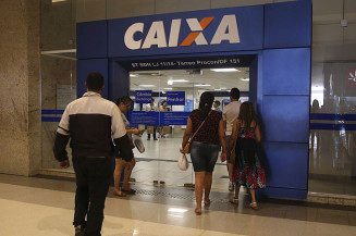 Quem não tiver depósito automático deve pedir liberação (Imagem: Agência Brasil)
