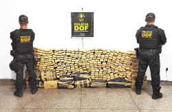 DOF apreende camioneta carregada com quase 600 quilos de maconha em Jardim (Imagem: Assessoria)