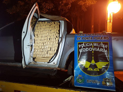 PM aprende caminhonete com 1,8 tonelada de maconha na fronteira