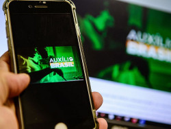 Valor mínimo para cada família é R$ 400  (Imagem: Agência Brasil)