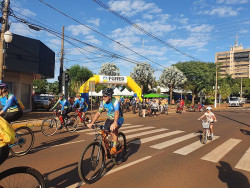 Os ciclistas saíram da Praça Antônio João e tinham 2 opções de percurso: 5 km e 10 km (Imagem: Assecom)
