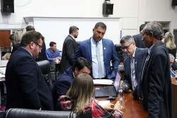 Vereadores votaram projetos durante da pauta de Ordem do Dia na 13ª sessão deste ano de 2022 (Imagem: Valdenir Rodrigues/CMD)