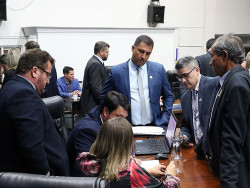 Vereadores votaram projetos durante da pauta de Ordem do Dia na 13ª sessão deste ano de 2022 (Imagem: Valdenir Rodrigues/CMD)