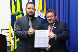 Laudir e Jânio cobram informações sobre taxas de serviço funerário