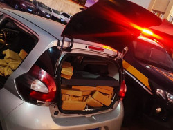 No carro, a equipe ainda encontrou mais 300 quilos de maconha (Imagem: Assessoria)