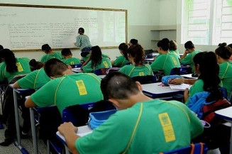 O salário inicial em Mato Grosso do Sul é de R$ 8.381,63 para professor graduado com carga de 40h/aula (Imagem: Subcom)