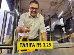 Alan Guedes assina decreto que reduz passagem de ônibus em Dourados