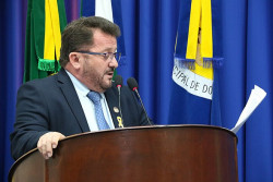 Laudir cobra informações sobre obras não concluídas no Jequitibás