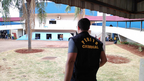 Perito da Polícia Civil na sede da prefeitura (Adilson Domingos/Campo Grande News)