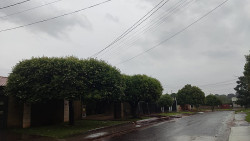 Dourados teve 32 mm de chuva e temperatura despenca na terça