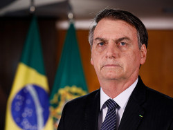 Jair Bolsonaro lidera com folga enquete sobre disputa presidencial