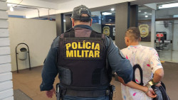 Polícia encontra maconha e prende foragido em residencial de Dourados