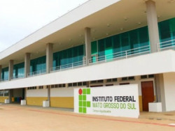 São ofertadas 240 vagas para cursos técnicos de nível médio presenciais nos municípios de Aquidauana, Coxim, Dourados e Jardim (Imagem: Reprodução)