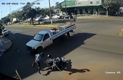 Morre carona de moto atropelada por caminhão na Marcelino Pires