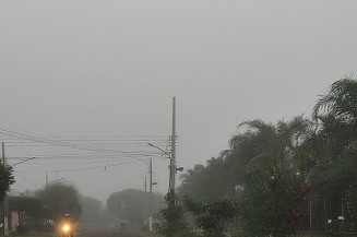Forte neblina na manhã desta quinta-feira em Dourados (Imagem: Dourados Informa)