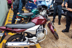 Polícia encontra duas motos furtadas e maconha em casa na Vila Eldorado