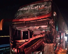 Acidente com ônibus de empresa de turismod e Dourados (Imagem: Reprodução)