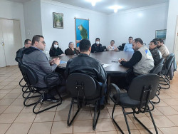 Alan Guedes e secretário Lucena recebem membros do Conselho de Saúde