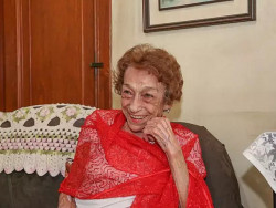 Delinha, a Dama do Rasqueado, morre aos 85 anos