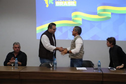 Alan recebe ministro da Cidadania para entregas do governo federal