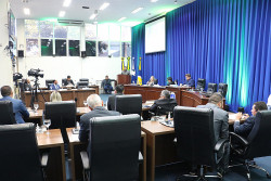 Vereadores de Dourados aprovam 11 projetos de lei na 20ª sessão do ano