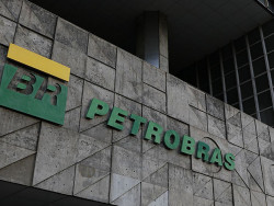 Paes de Andrade é nomeado conselheiro e eleito presidente da Petrobras