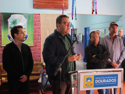 Alan Guedes recebe emenda de R$ 60 mil para escola na Vila Macaúba