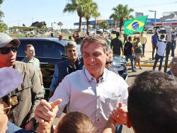 “Aqui é minha terra”, diz Bolsonaro ao iniciar quinta visita a MS