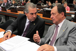 Zé Teixeira e Reinaldo realizam sonho antigo da população de Naviraí